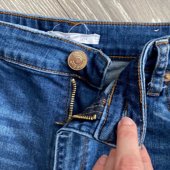 Jean Cut Off Shorts - Picture 2 of 6